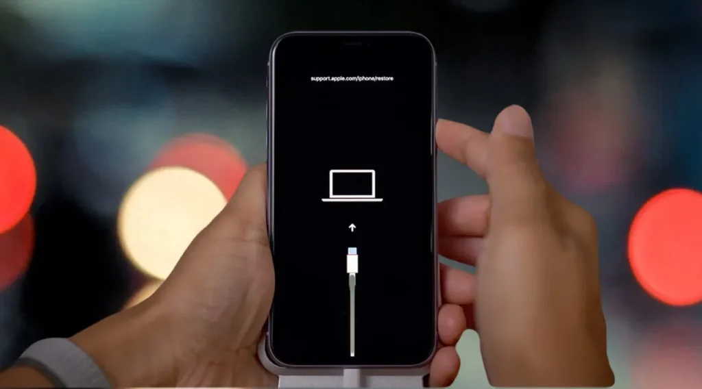  استفاده از حالت DFU برای حل مشکل گیر کردن آیفون روی لوگوی اپل