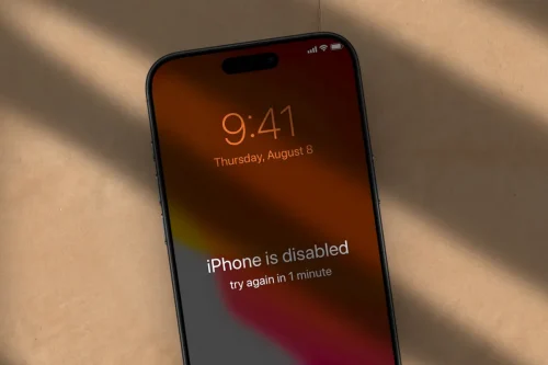 چگونه مشکل قفل شدن آیفون پس از وارد کردن رمز اشتباه را حل کنیم؟